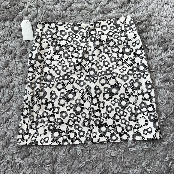 New Tahari skirt - Picture 4 of 6